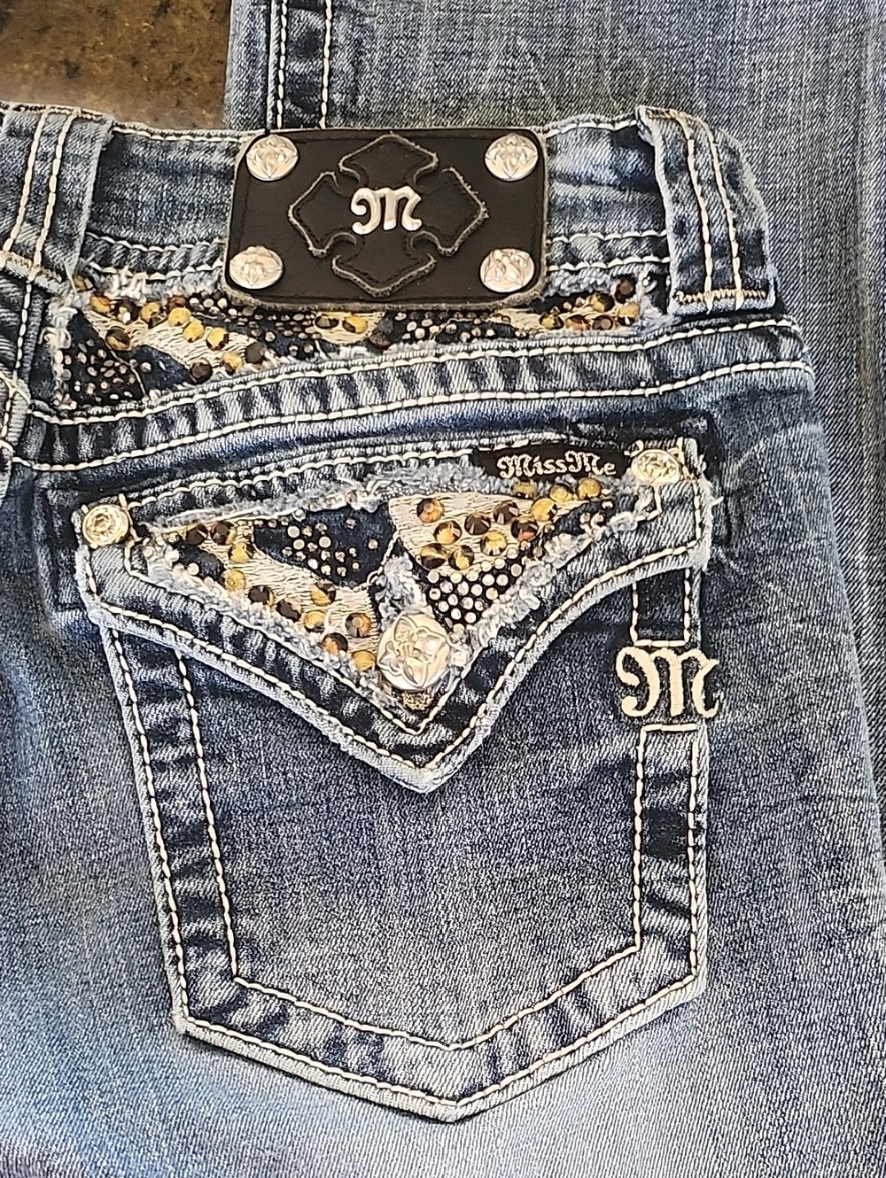 Miss Me JP5801B Bootcut Jeans with Animal Design Bedazzled Back Pockets Size 29